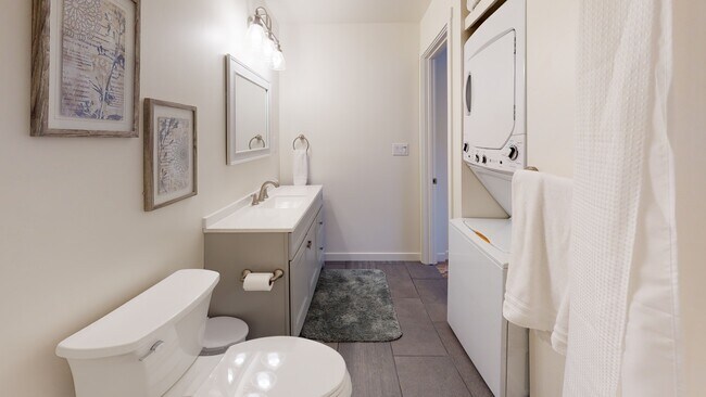 Baño - 5647 Gaines St