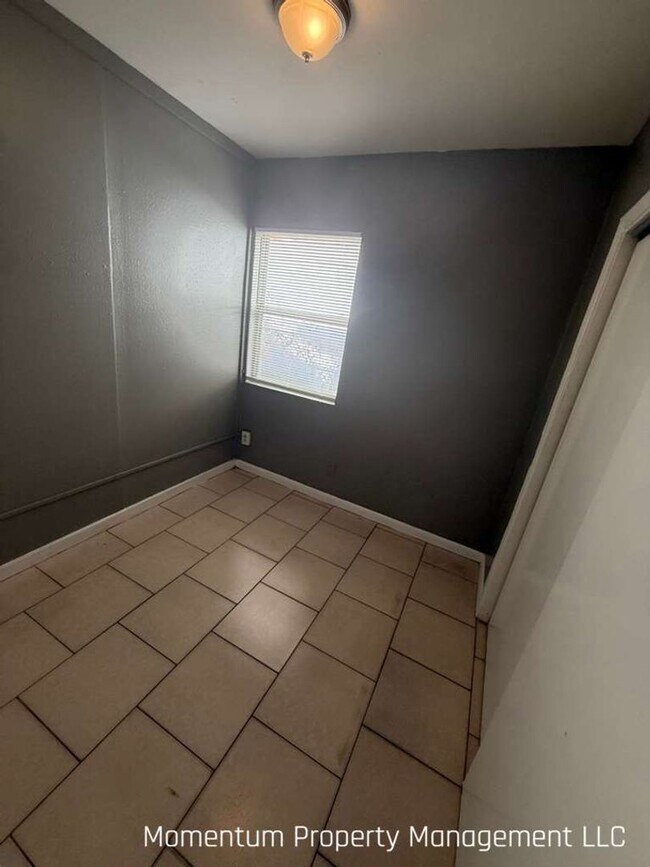 Foto del edificio - Cozy 2 bedroom/1 bathroom Single family home in the heart of Ybor! Apply for FREE This Holiday Se...