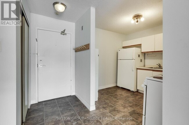 Photo du bâtiment - 15 Jacksway Crescent