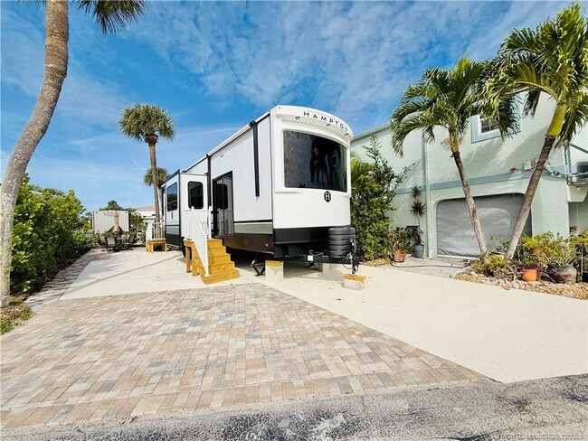 Foto del edificio - 10725 S Ocean Dr