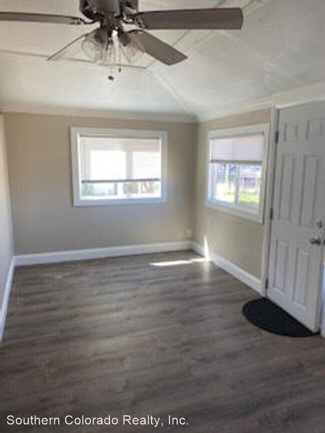 Building Photo - 2 br, 1 bath House - 512 E 6th Street