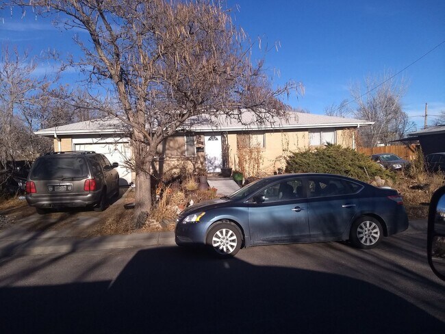 Foto del edificio - Spacious 4BR House in Denver