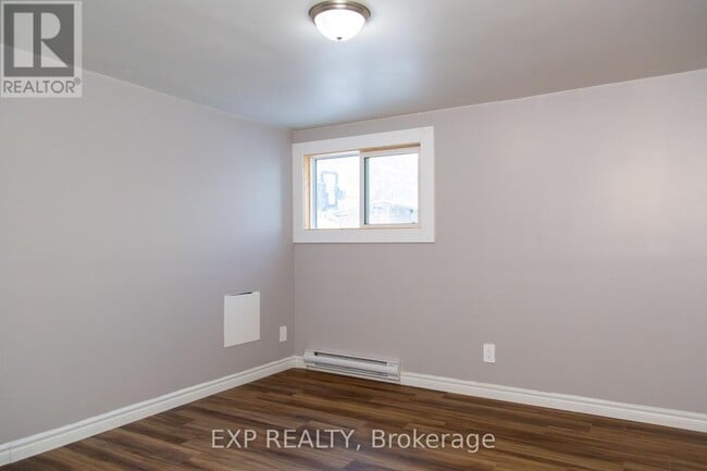 Building Photo - 106 South Street E