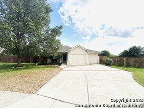 Building Photo - 7226 Comet Manor