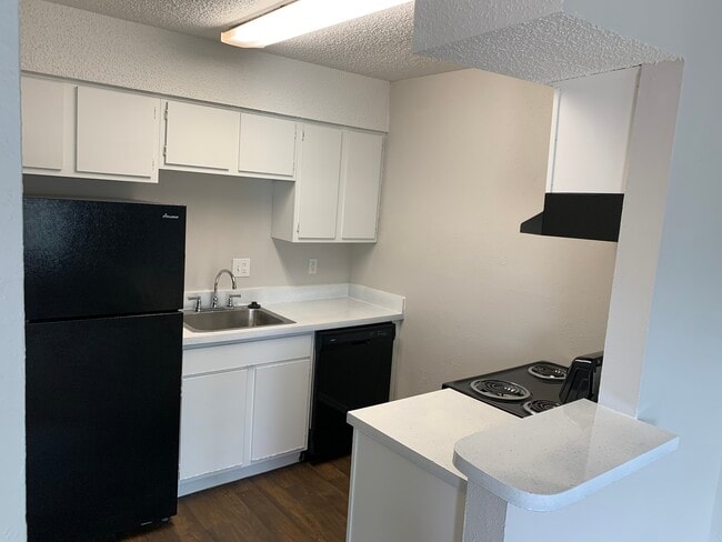 Building Photo - Nest Apartments