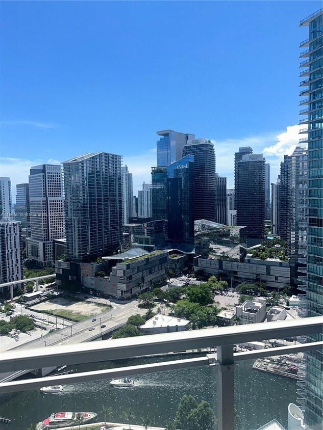 Foto principal - 90 SW 3rd St