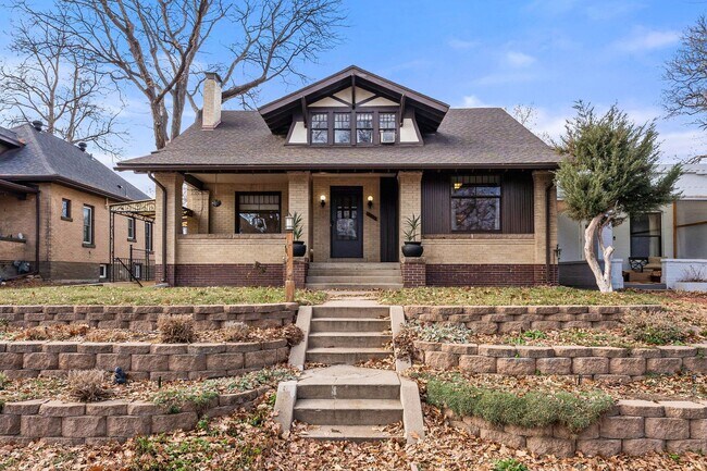 Building Photo - 3 bedroom, 2 bath home in Berkeley!