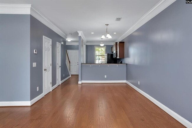 Building Photo - Move-In Ready Townhouse in Hampton Forest!