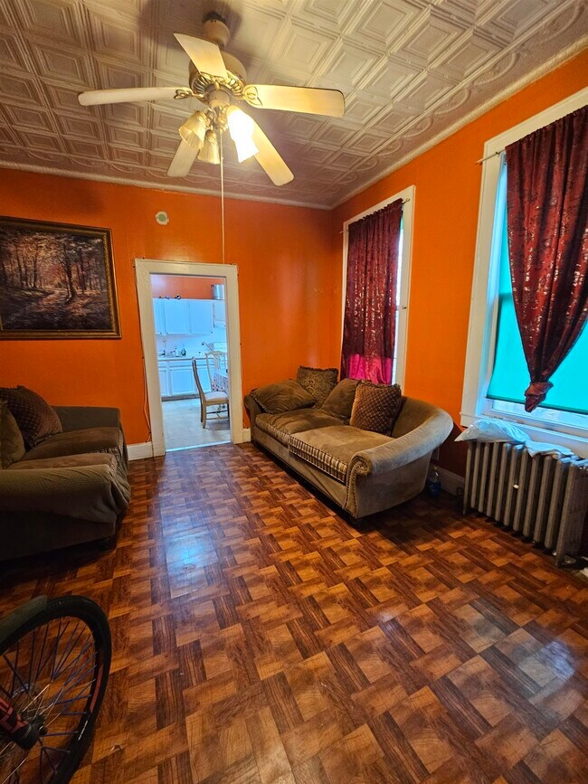 Foto del edificio - 6714 Bergenline Ave