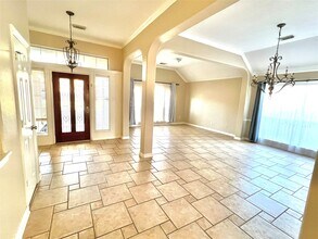 Building Photo - 11712 Summer Brook Ct