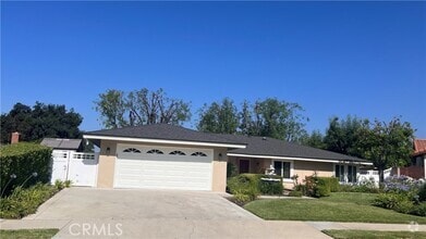 Building Photo - 237 La Quinta Dr