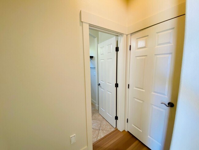 Building Photo - Roseville Masterpiece in Stone Canyon Gate...