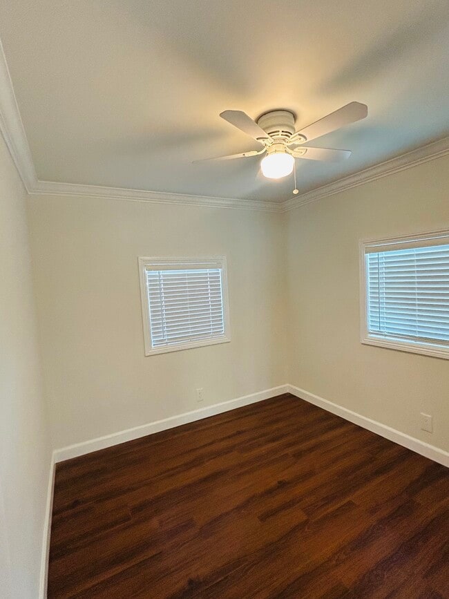 Foto del edificio - 8840 Amboy Ave