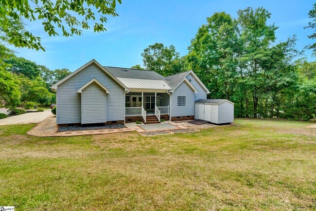 Building Photo - 200 Holly Chase Dr