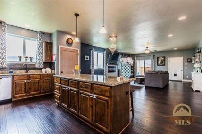 Foto del edificio - Beautiful 3 bedroom 2 bath home in Manhattan