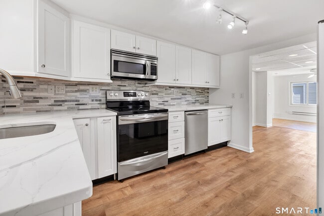 Building Photo - 41 Frisbie St