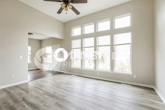 Foto del edificio - 5 Bedroom Pet-Friendly Home in Kansas City...