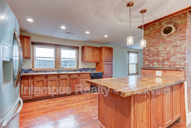 Foto del edificio - 605 Booth St NW