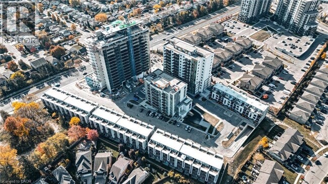 Photo du bâtiment - 1442 Highland Rd W