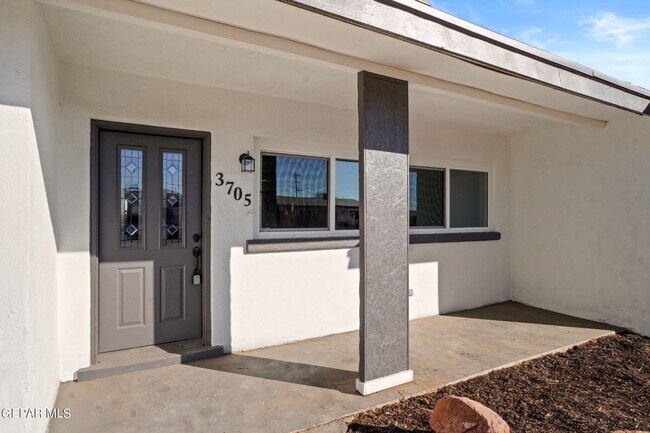 Building Photo - 3705 Volcanic Ave