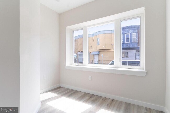 Building Photo - 2104 S 20th St
