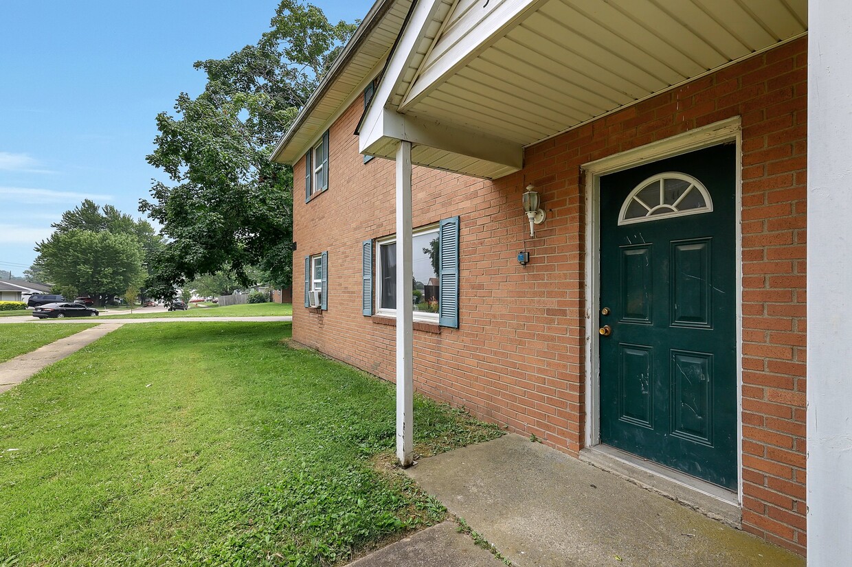 Primary Photo - 3069 Markham Rd