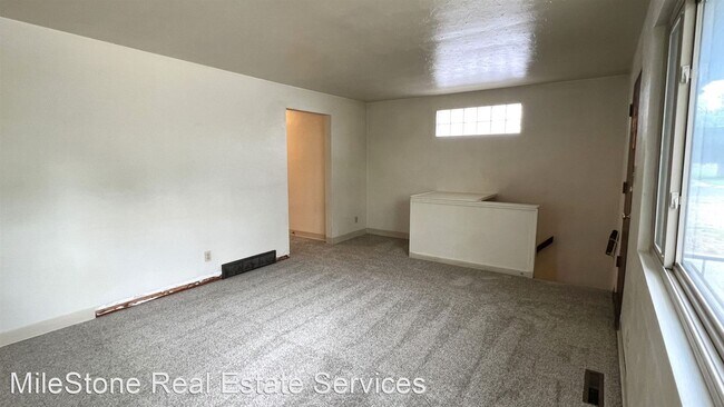 Foto del edificio - 4 br, 2 bath House - 2425 Bott Avenue