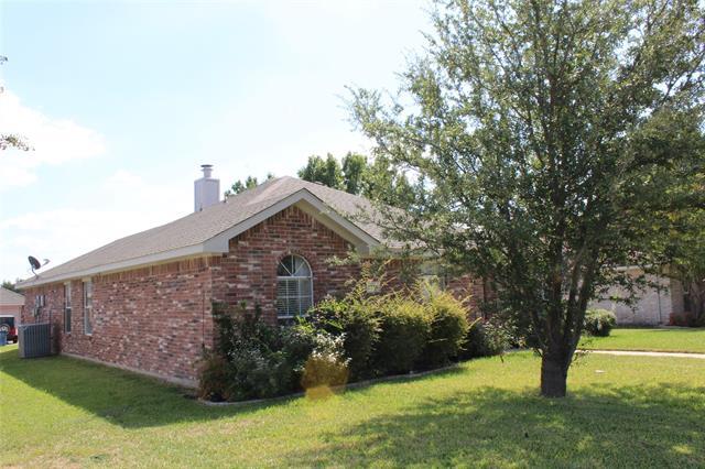 Foto del edificio - 7214 Maplewood Dr