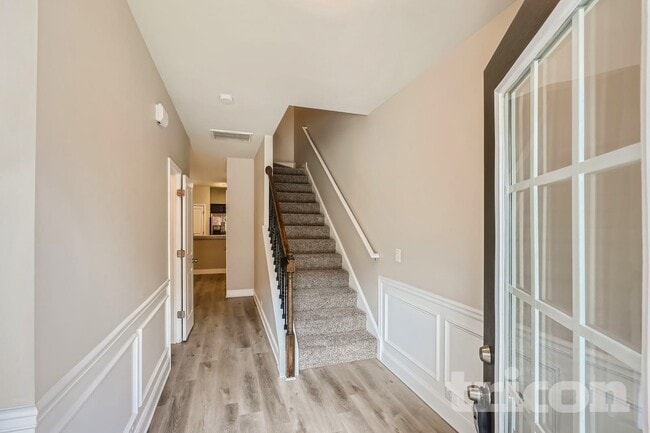 Building Photo - 7170 Fringe Flower Dr