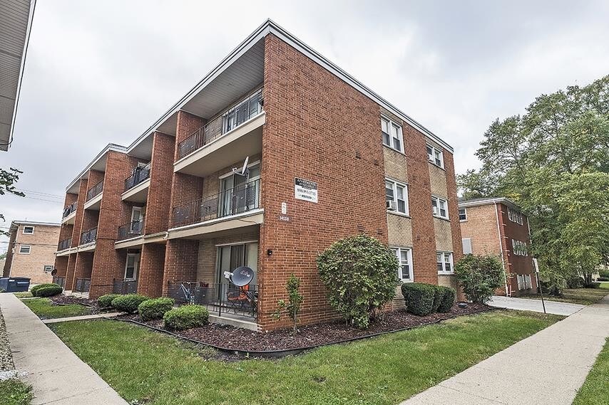 Foto principal - 14138 S School St