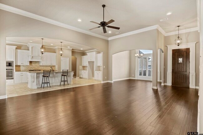 Building Photo - 7726 Cherryhill Drive