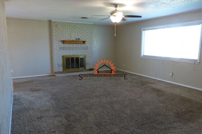 Foto del edificio - Lovely 3 bedroom 2 bath brick home.