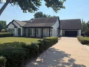 Building Photo - 16711 Huffmeister Rd