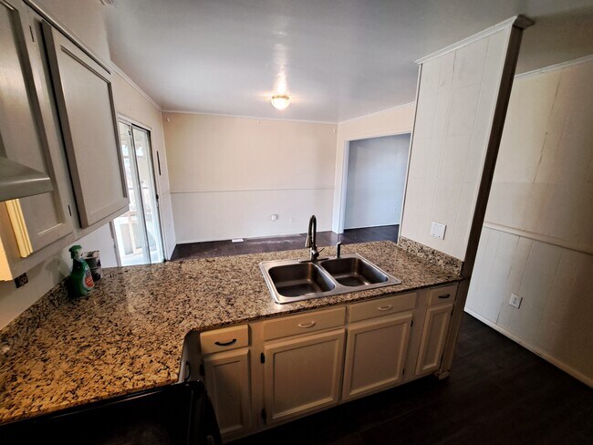 Foto del edificio - 109 Holiday Island Dr