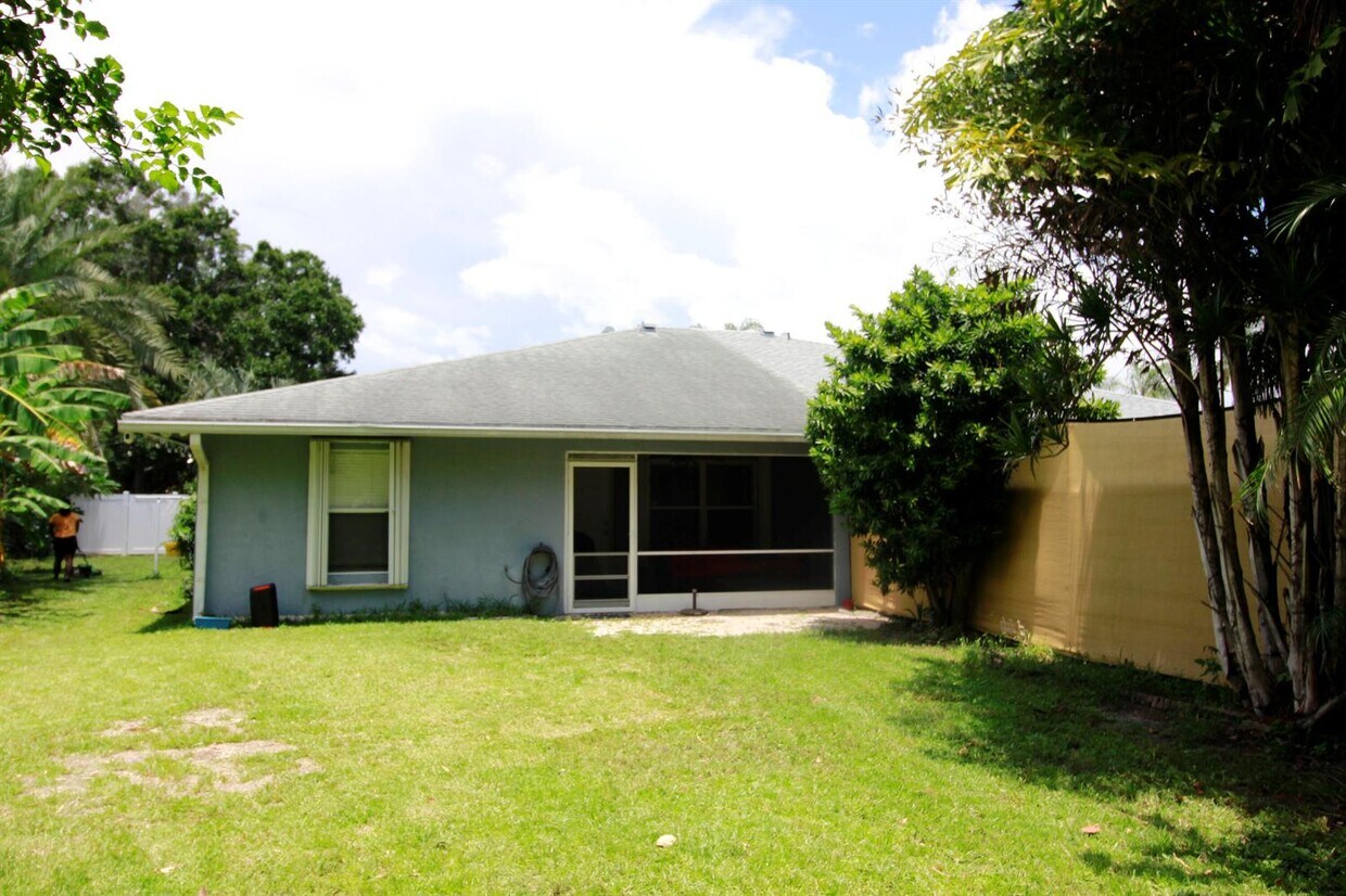 Building Photo - 134 Sparrow Dr