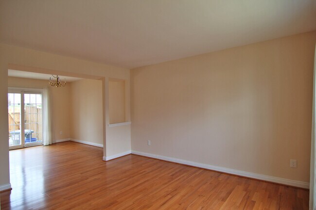 Foto del edificio - 6148 Martins Landing Ct