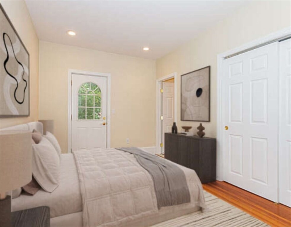 Foto principal - 144 Minot St