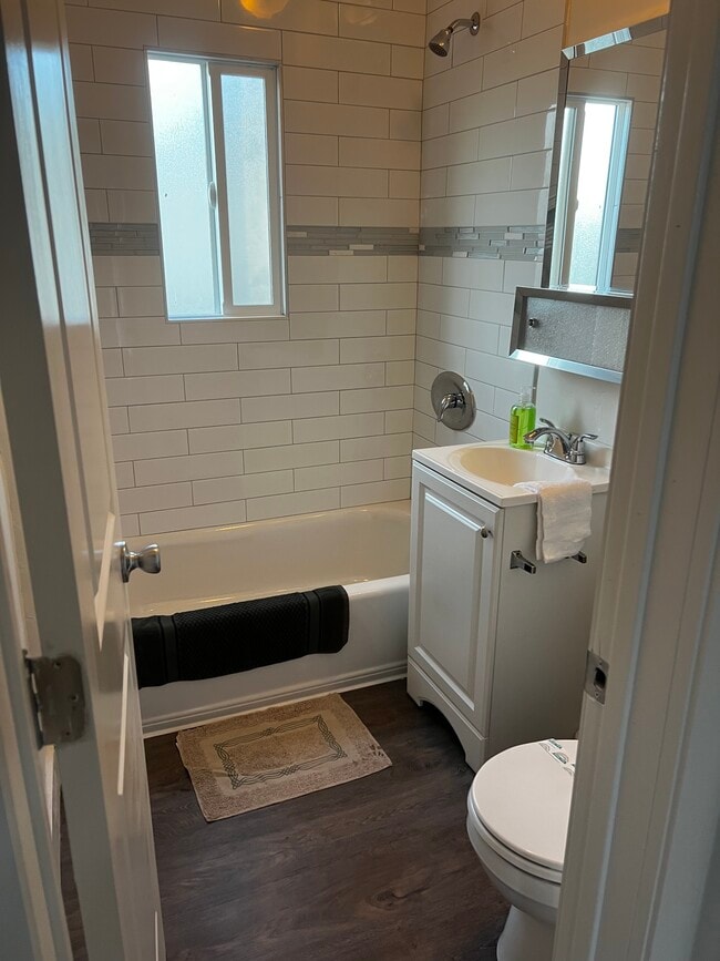 Foto del edificio - Norwood Apartments