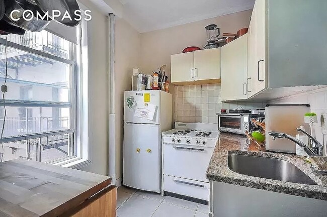 Foto del edificio - 1273 1st Ave