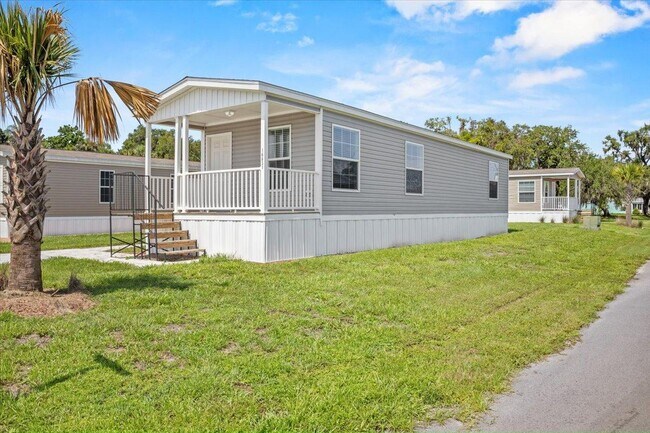 Foto del edificio - 16831 Oak Leaf Ct