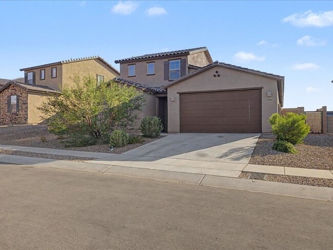 Building Photo - Spacious & Modern 4-Bedroom Home with Stunning Features!