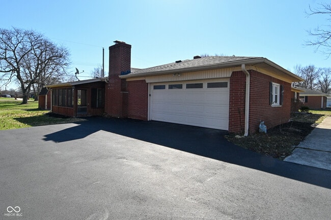 Building Photo - 6347 Breamore Rd