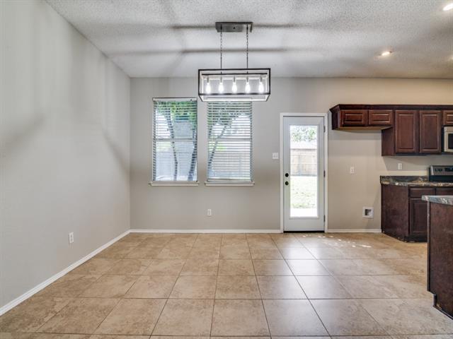 Foto del edificio - 10618 Lansdowne Ln