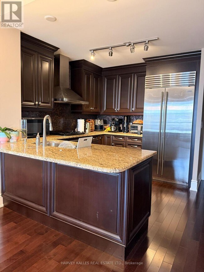 Building Photo - 1717 Avenue Rd