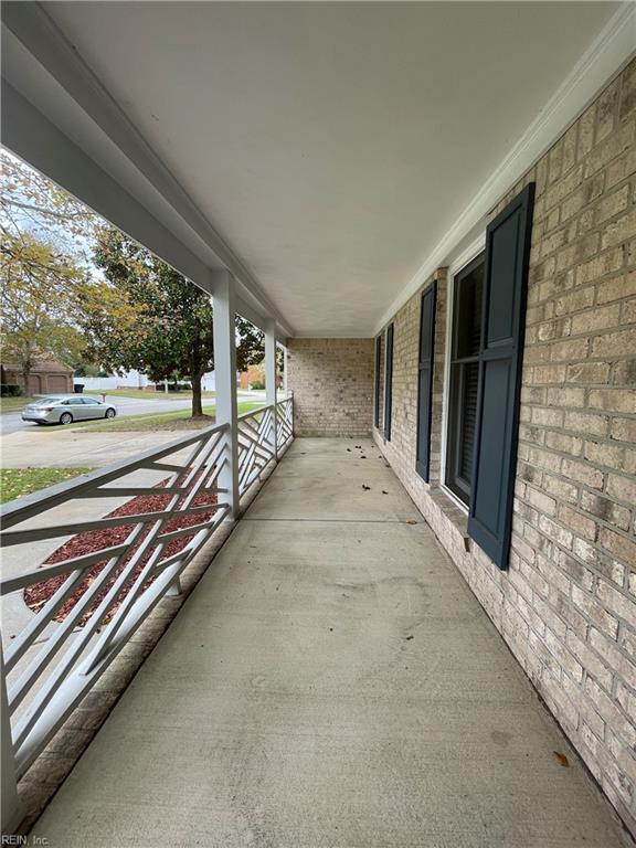 Foto del edificio - 3947 Long Point Blvd