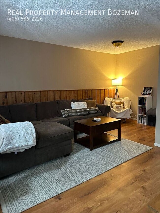 Foto del edificio - 128 S 15th-Apartment 14