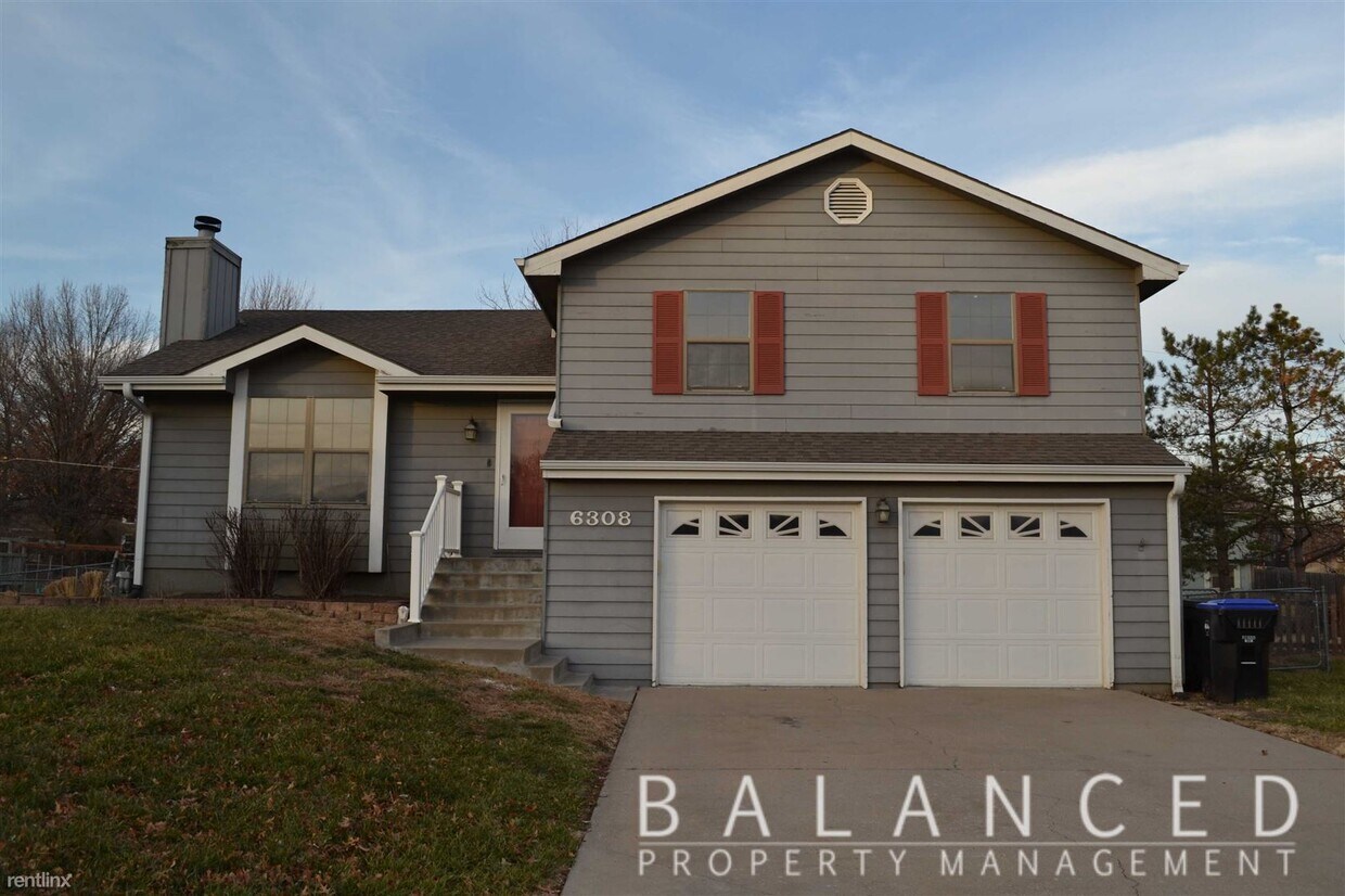 3 Br 2 5 Bath House 6308 Sw 27th St House For Rent In Topeka Ks Apartments Com