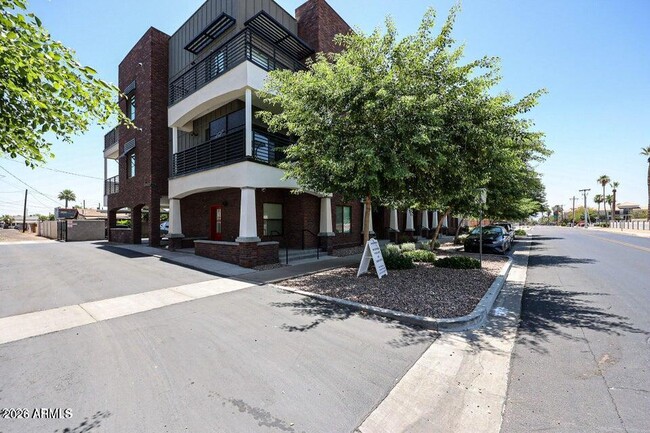 Building Photo - 475 N 9th St