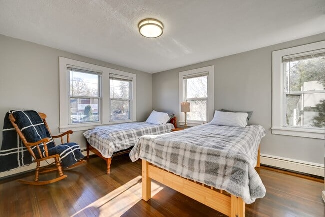 Bedroom 2 - 29 Old Farms Rd