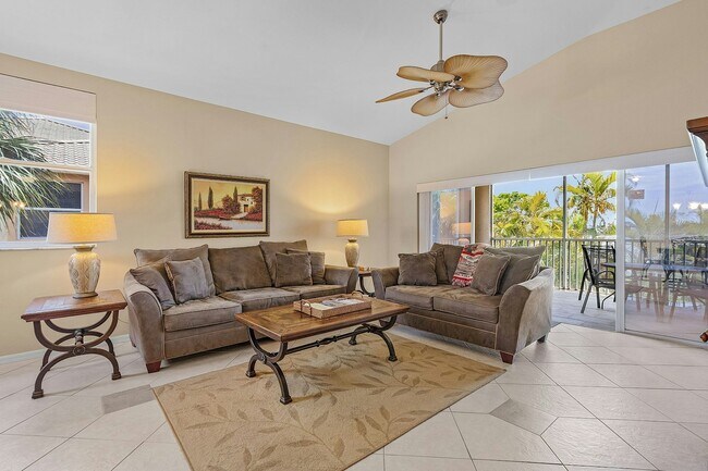Building Photo - 15571 Bellamar Dr